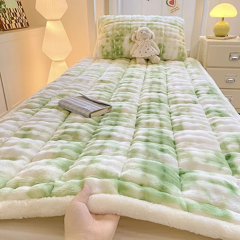 Winter Warm Plush Fleece Thermal Quilted Mattress Pad Double Bed Non-Slip Topper Thin Foldable Design for Home Use 침대 매트리스