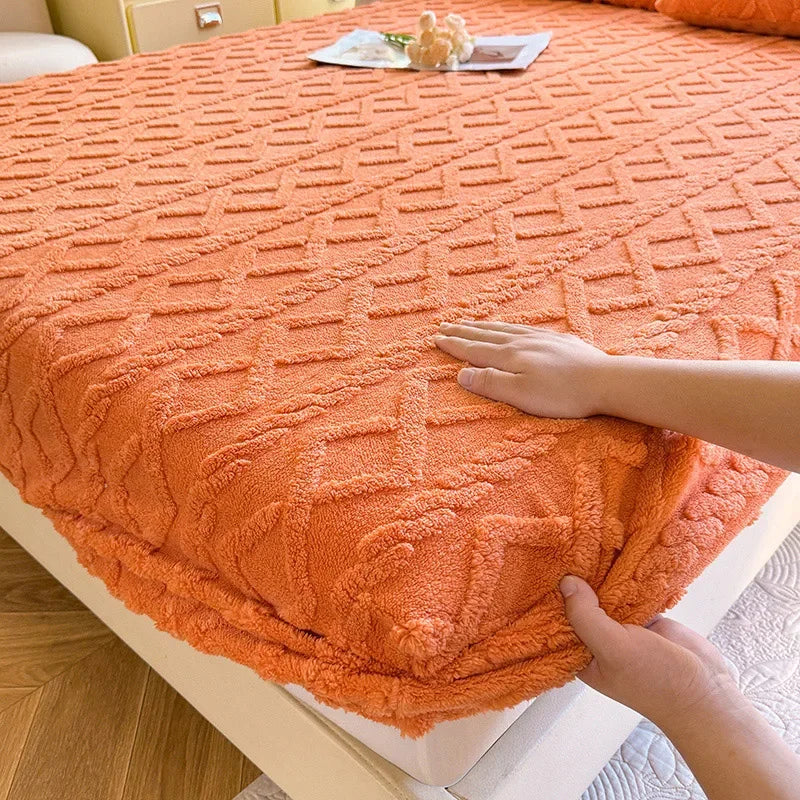 Coral Velvet Bedsheet Bedspread Milk Velvet Mattress Protective Cover Winter Plush Insulation Bedspread Single Queen King Size