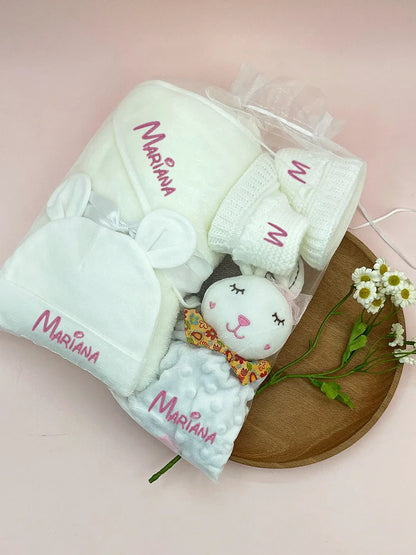 Personalised Baby Gift Set with 4 Pcs Embroidered Name Hooded Towel Accessery for Baby Shower Gift Newborn Holiday Present