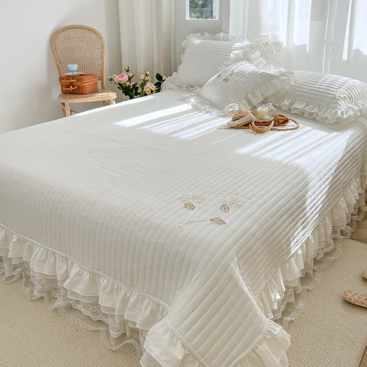 Elegant Handmade Flowers Quilted Washed Cotton Lace Princess Bedspread Coverlet Queen Double Mattress Cover Bed Sheet Quilts