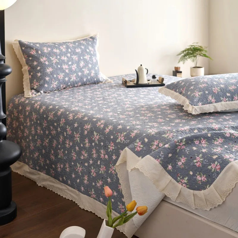 Flower Printed Bed Cover with Lace French Style Washed Cotton Bedspreads Quilted cobre leito de casal Comfortable and Soft 이불패드