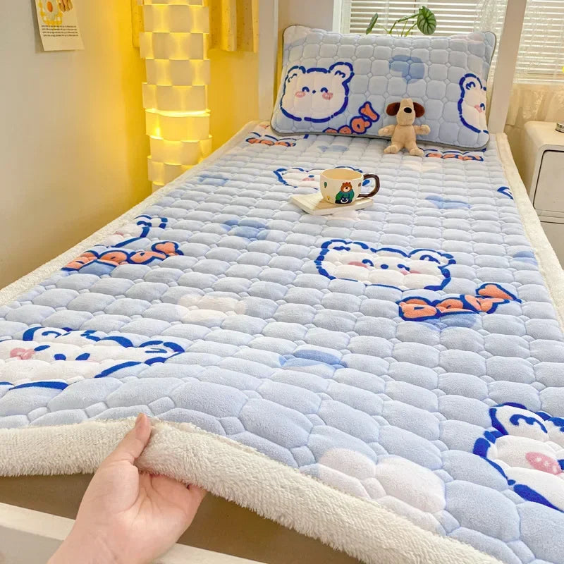 Winter Milk Velvet Bed Sheet, Extra Large Bed Cover Mattress Washable Foldable Anti Static Mattress Protector