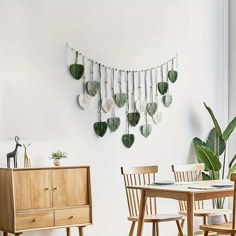 Bohemian Style Woven Leaf Wall Hanging, Bohemian Country Style Perfect for Decorating Bedrooms, Kitchens, Dining Rooms and Bathrooms, a Great Gift for Mom, Decorative Natural Hanging Ornament.