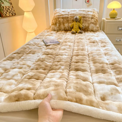 Winter Warm Plush Fleece Thermal Quilted Mattress Pad Double Bed Non-Slip Topper Thin Foldable Design for Home Use 침대 매트리스