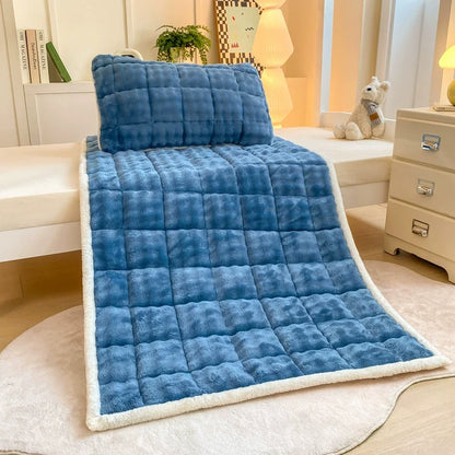 Winter Warm Plush Fleece Thermal Quilted Mattress Pad Double Bed Non-Slip Topper Thin Foldable Design for Home Use 침대 매트리스