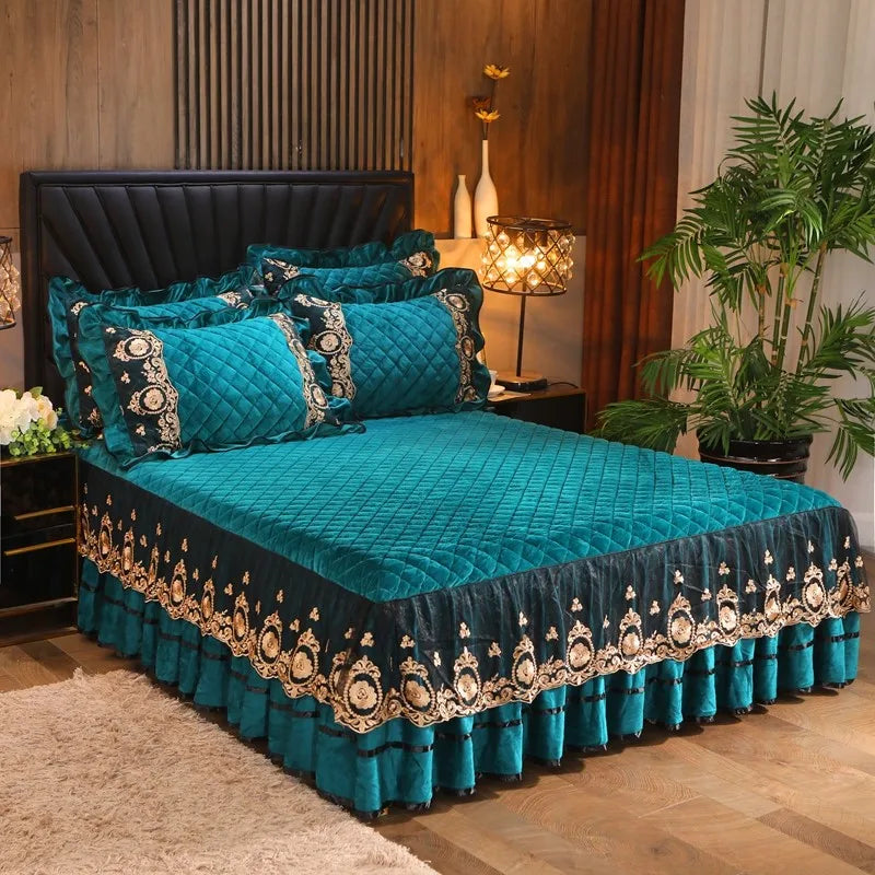 Luxury Lace Bed Skirt Bedspreads Bedding Thicken Velvet Plush Quilted Embossing Bed Spread for Home Not Including Pillowcase