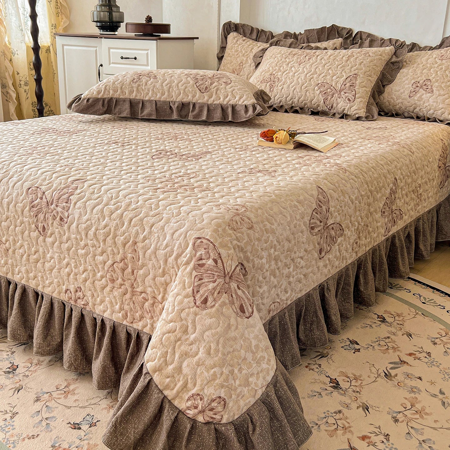 1pc Quilted Bedspread with Ruffles Thickened Flower Printed Bed Cover Queen/King Size Bedspreads colchas y coverlets 침대 패드