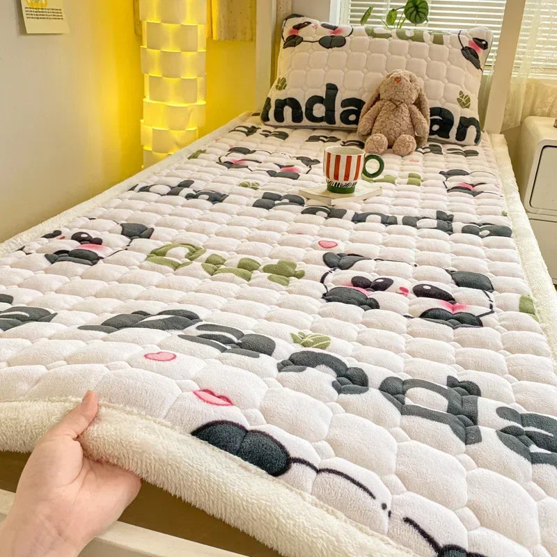 Winter Milk Velvet Bed Sheet, Extra Large Bed Cover Mattress Washable Foldable Anti Static Mattress Protector