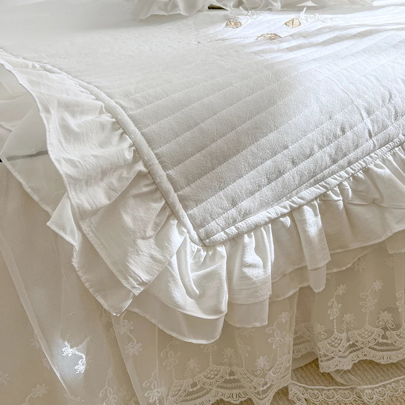 Elegant Handmade Flowers Quilted Washed Cotton Lace Princess Bedspread Coverlet Queen Double Mattress Cover Bed Sheet Quilts