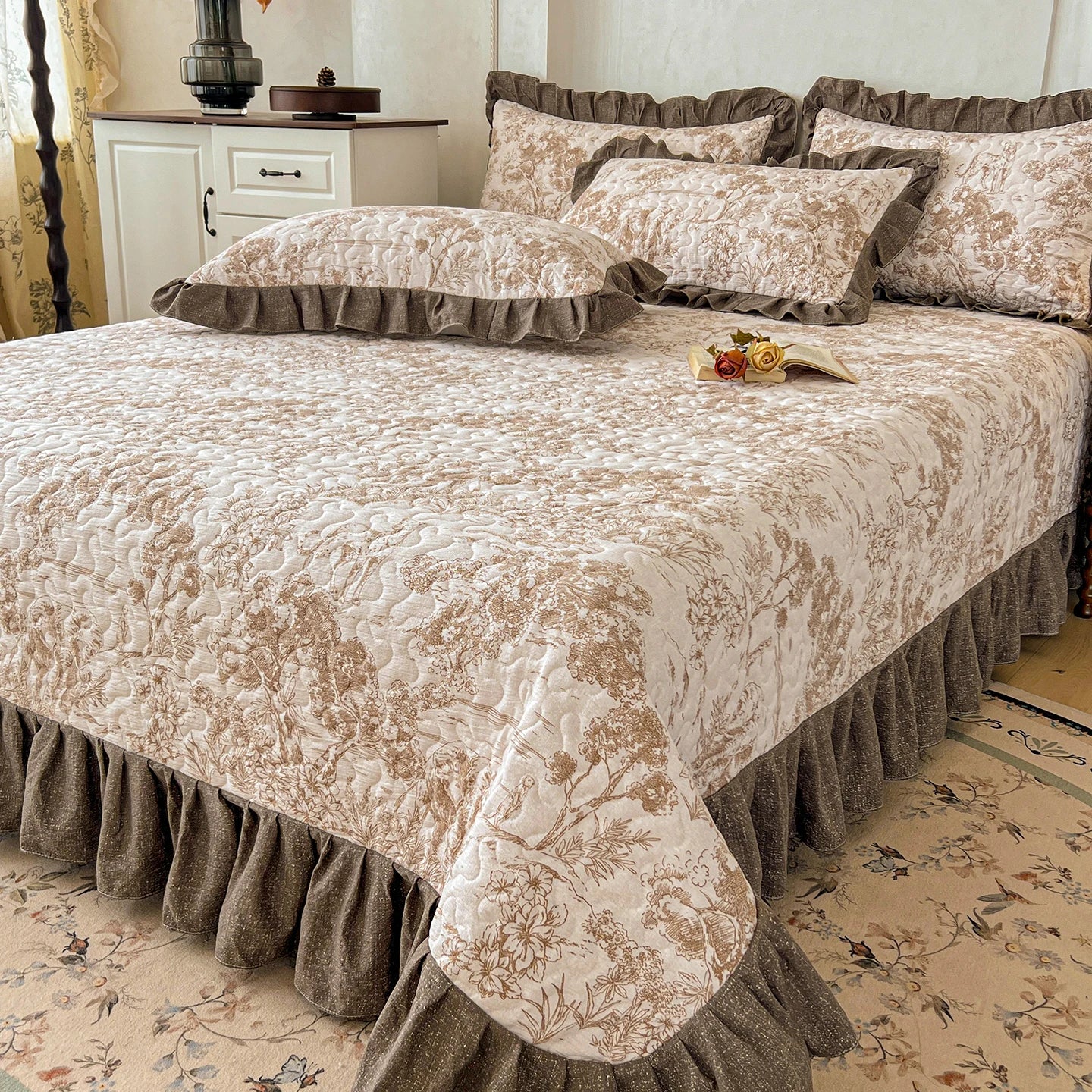 1pc Quilted Bedspread with Ruffles Thickened Flower Printed Bed Cover Queen/King Size Bedspreads colchas y coverlets 침대 패드