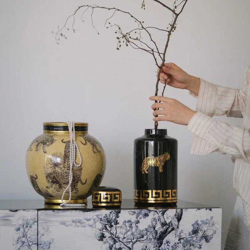 European Ceramic Vase Creative Tiger Rose Decorative Living Room Flower Vases Modern Hand Painted Stroke Dried Flowers Organizer