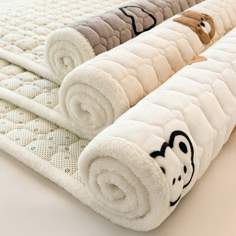 2024 Winter Milk Velvet Bedspread King Size Bed Cover Quilted Mattress Pad Washable Mattress Protector Bed Linen Queen Bedsheet