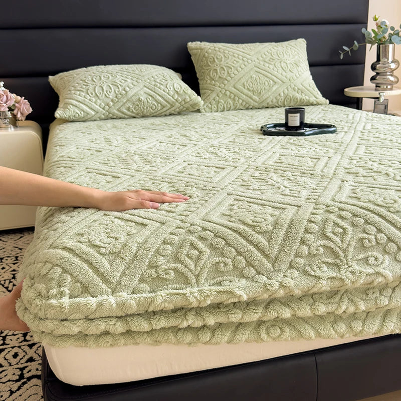 Winter Warm Plush Fleece Mattress Cover with Elastic Band Soft Anti-Slip Breathable Comfortable Bed Sheet Jacquard Fitted Sheets