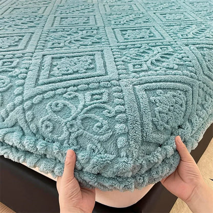 Winter Warm Plush Fleece Mattress Cover with Elastic Band Soft Anti-Slip Breathable Comfortable Bed Sheet Jacquard Fitted Sheets