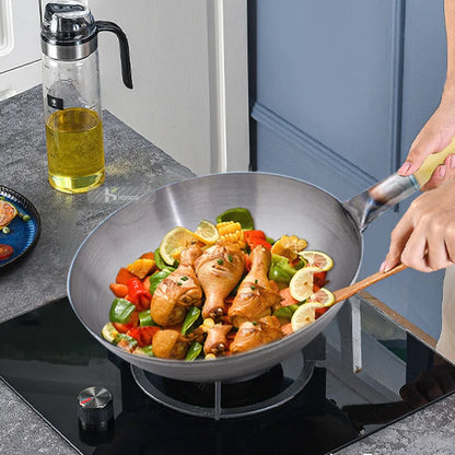 32/34/36cm Iron Wok Chinese Traditional Handmade Large Wok Household Cooking Pot Wooden Handle Wok Kitchen Cookware