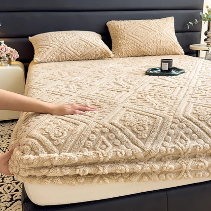 Winter Warm Plush Fleece Mattress Cover with Elastic Band Soft Anti-Slip Breathable Comfortable Bed Sheet Jacquard Fitted Sheets