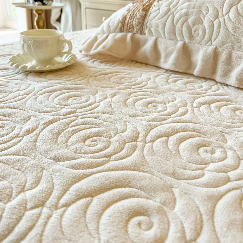 3/5Pcs Luxury Velvet Fleece Lace Ruffles Quilted Bedspread, Mattress Cover, Bed Skirt, Bed Sheet Set, With Pillowcases
