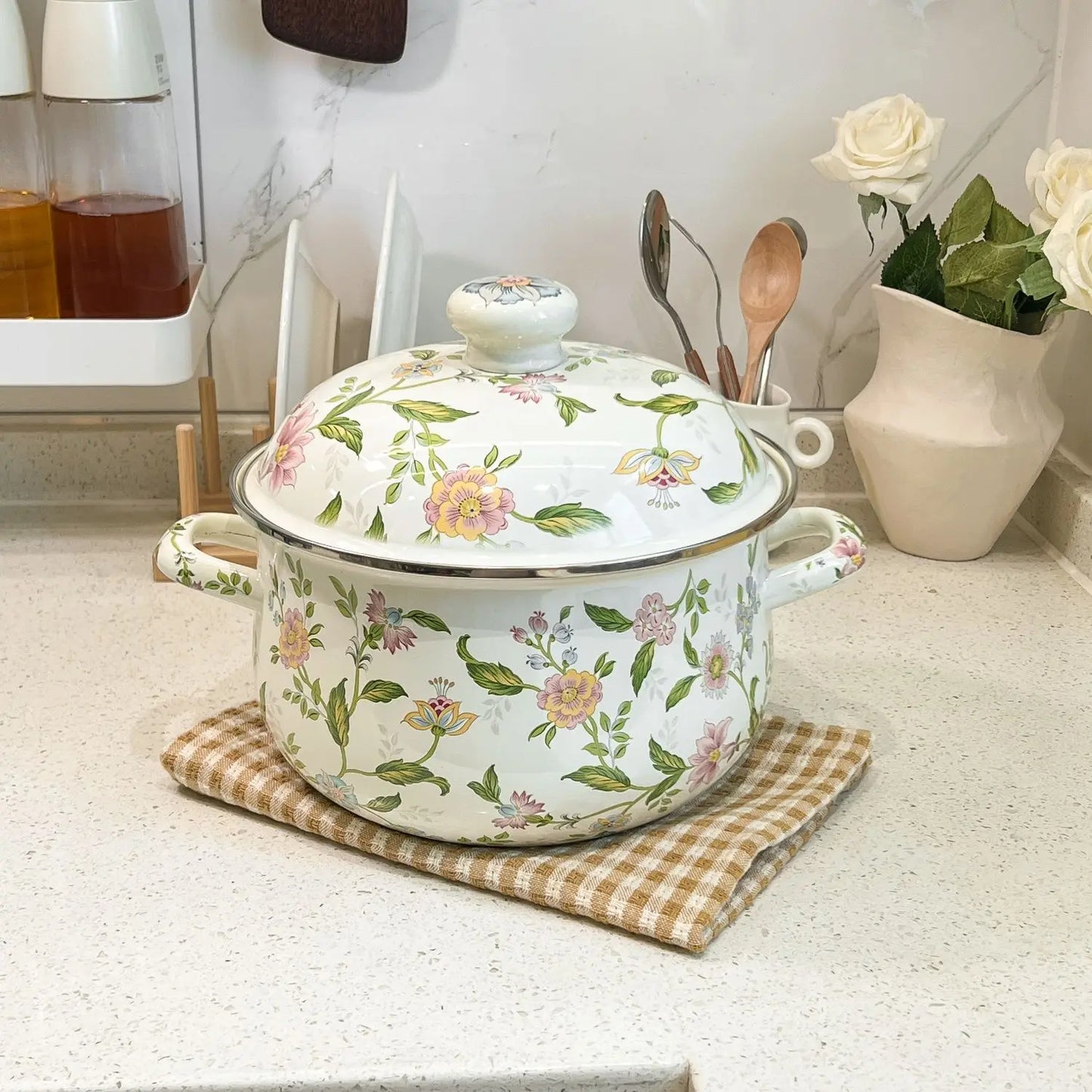 20cm/22cm/24cm Enamel Saucepan Kitchenware Cookware Thickened Double Ears with Lid Household 2.8L/3.8L/4.5L Enamel Pots and Pans