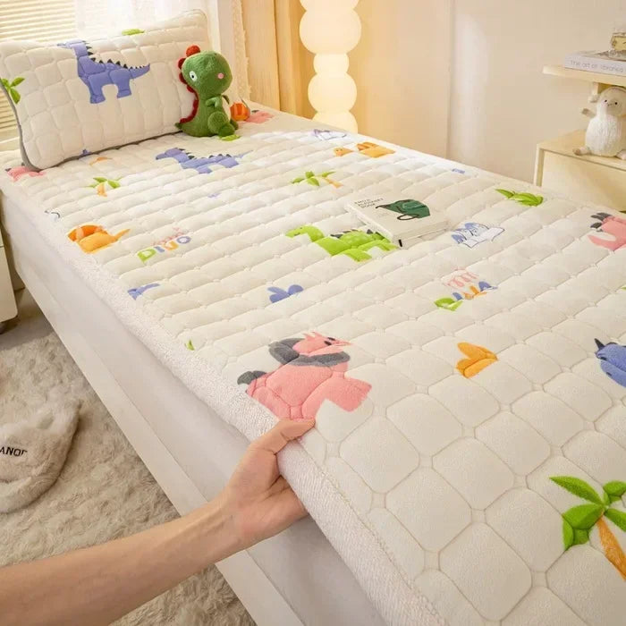 Cartoon Printed Warm Bed Mattress Super Soft Cozy Milk Velvet Single Bedding Protector Thick Tatami Mats for Autumn and Winter