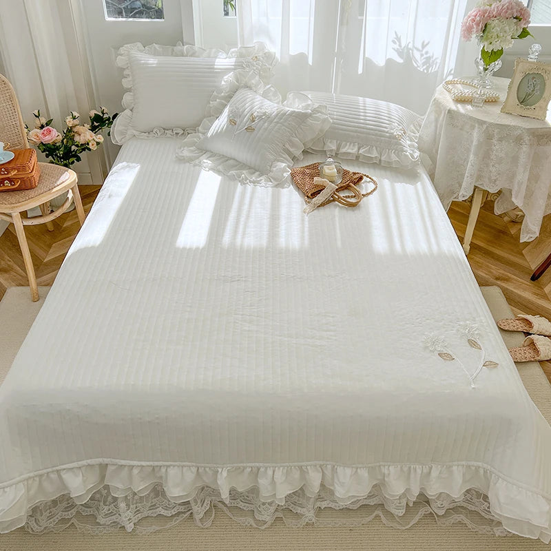 Elegant Handmade Flowers Quilted Washed Cotton Lace Princess Bedspread Coverlet Queen Double Mattress Cover Bed Sheet Quilts