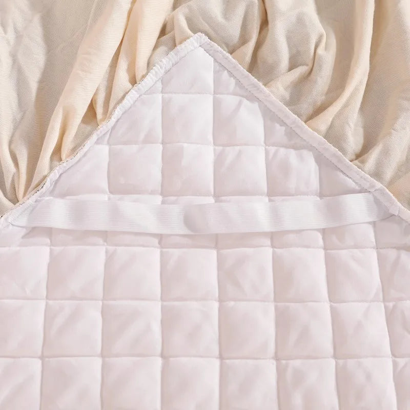 Luxury Lace Bed Skirt Bedspreads Bedding Thicken Velvet Plush Quilted Embossing Bed Spread for Home Not Including Pillowcase