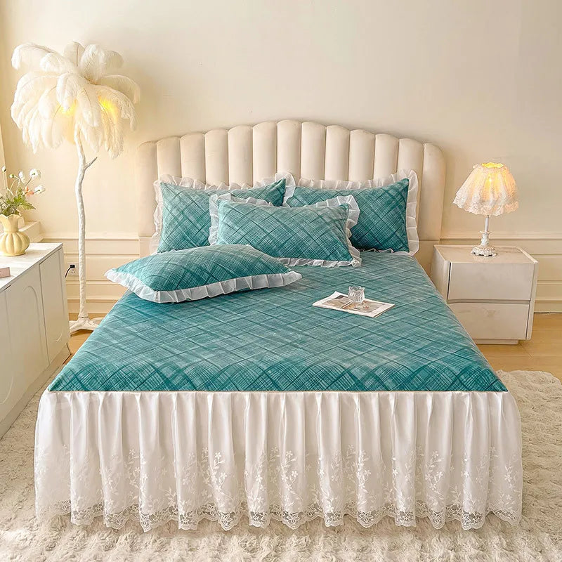 2025 new solid color Class A milk fleece double-layer lace skirt bed skirt three-piece set bedding simple bed skirt