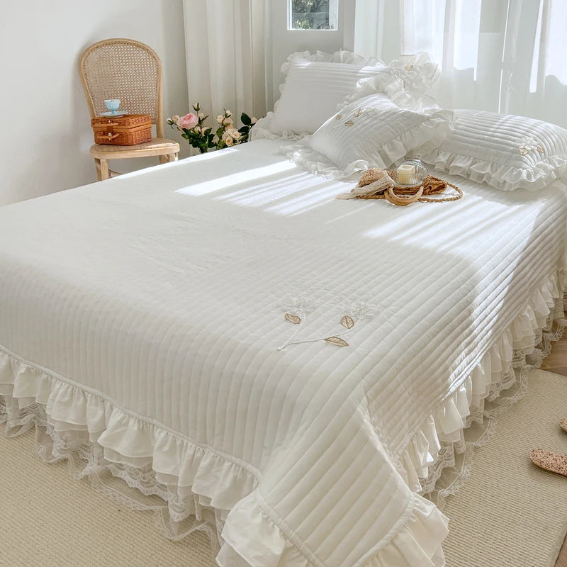 Elegant Handmade Flowers Quilted Washed Cotton Lace Princess Bedspread Coverlet Queen Double Mattress Cover Bed Sheet Quilts