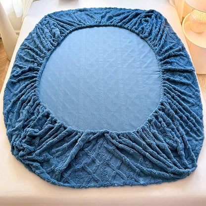 Coral Velvet Bedsheet Bedspread Milk Velvet Mattress Protective Cover Winter Plush Insulation Bedspread Single Queen King Size