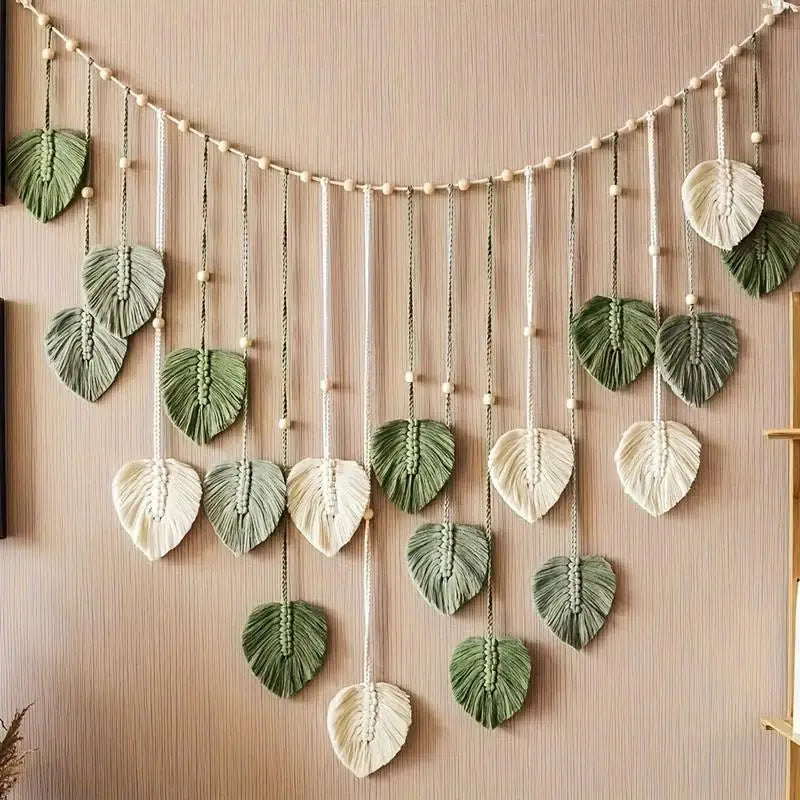 Bohemian Style Woven Leaf Wall Hanging, Bohemian Country Style Perfect for Decorating Bedrooms, Kitchens, Dining Rooms and Bathrooms, a Great Gift for Mom, Decorative Natural Hanging Ornament.